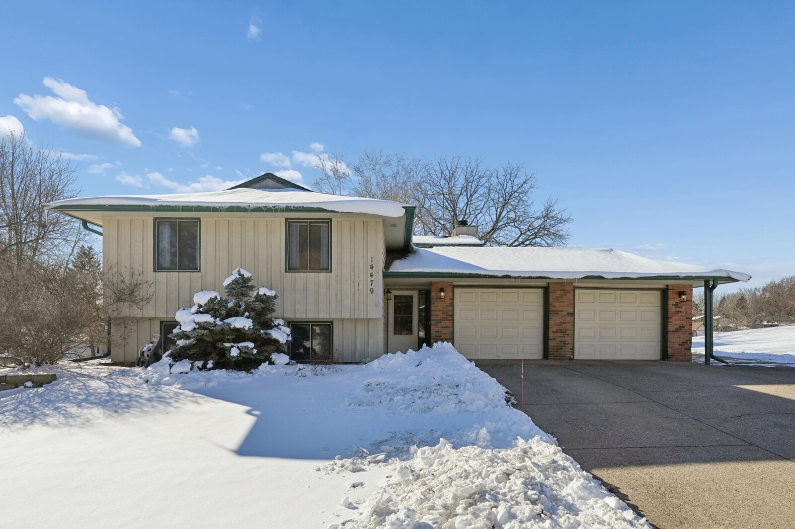 Property Photo: 14479 Garland Avenue MN 55124
