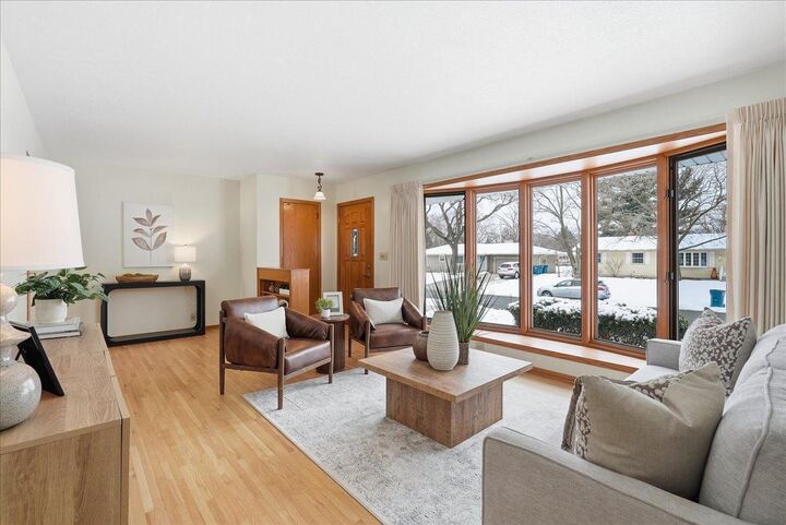 Property Photo:  2620 Roth Place  MN 55110 