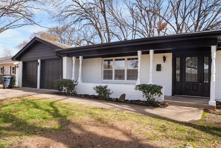 Property Photo:  5709 Wedgworth Road  TX 76133 
