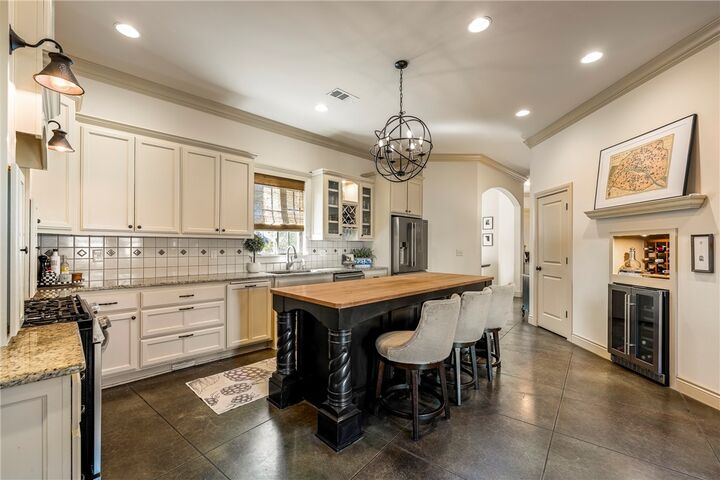 Property Photo:  1106 NE Thorn Hill Road  AR 72712 