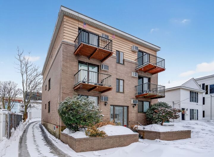 Property Photo:  10-16 Stephen St 5  MA 01902 