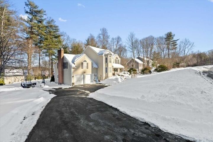 Property Photo:  8 Wamsutta Ridge Rd.  MA 01507 