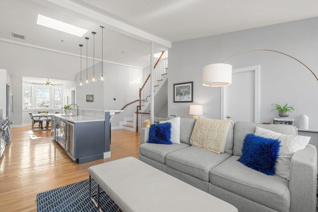 Property Photo: 77 Worcester St 4 MA 02118