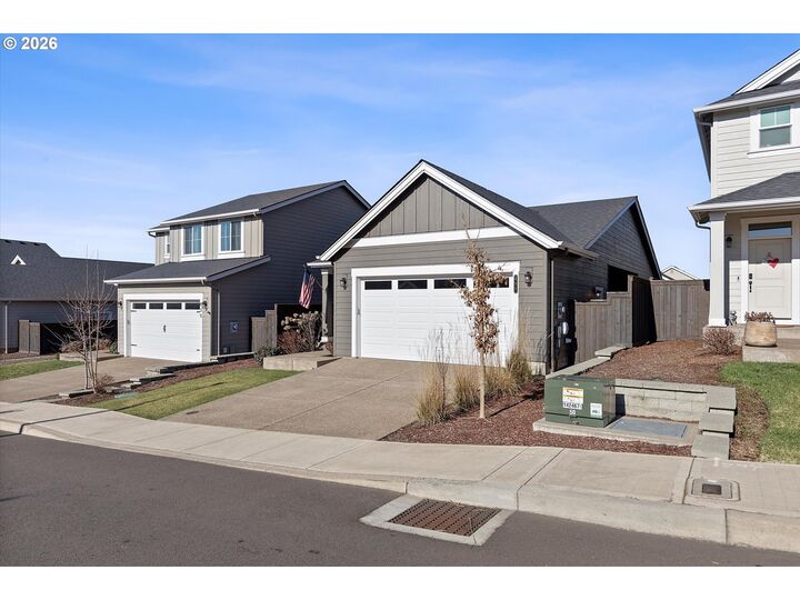 Property Photo: 451 NE Greenway Dr OR 97023