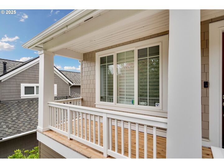 Property Photo: 2541 NW Marsden Pl OR 97229