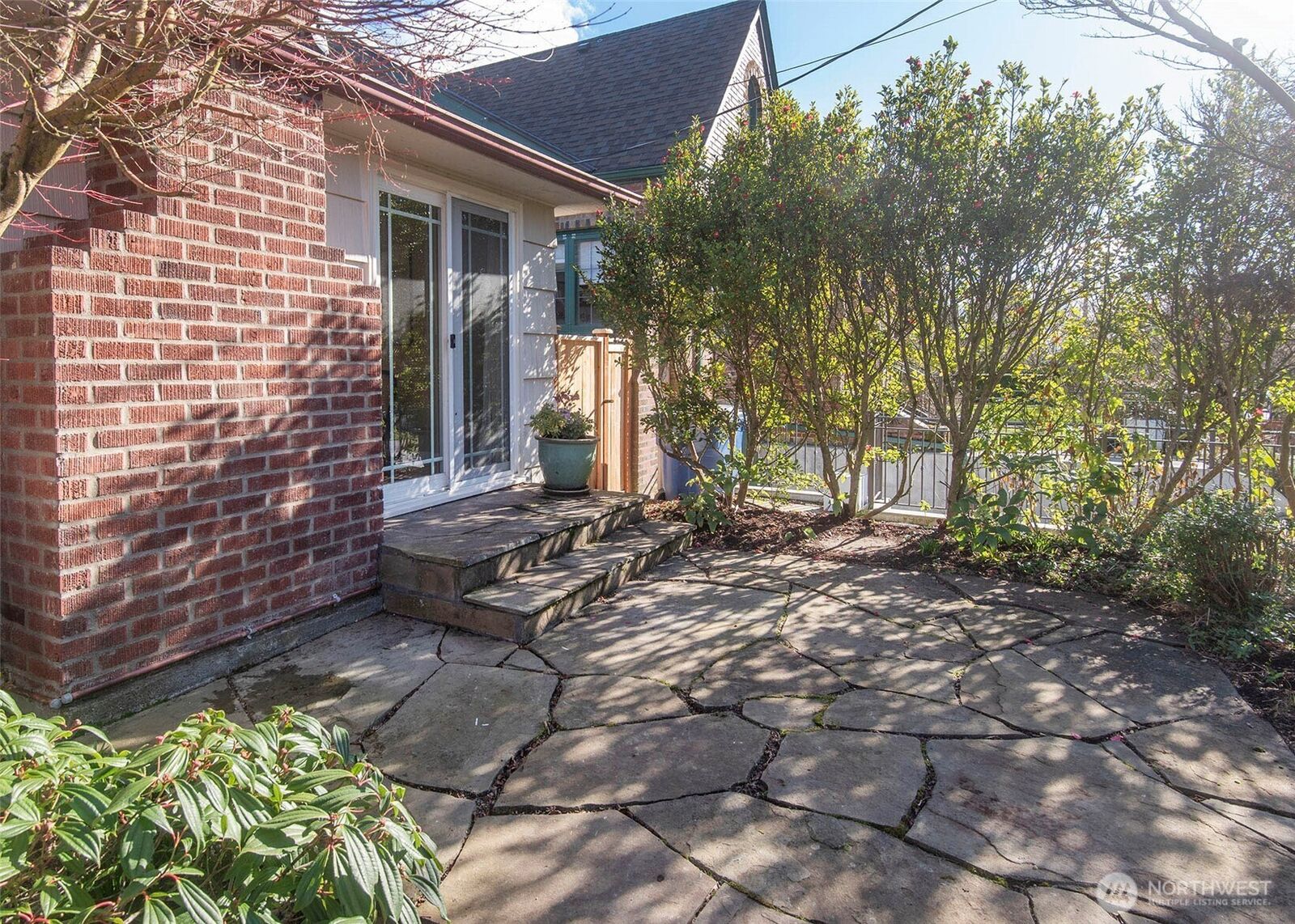 Property Photo: 865 NW 75th Street WA 98117