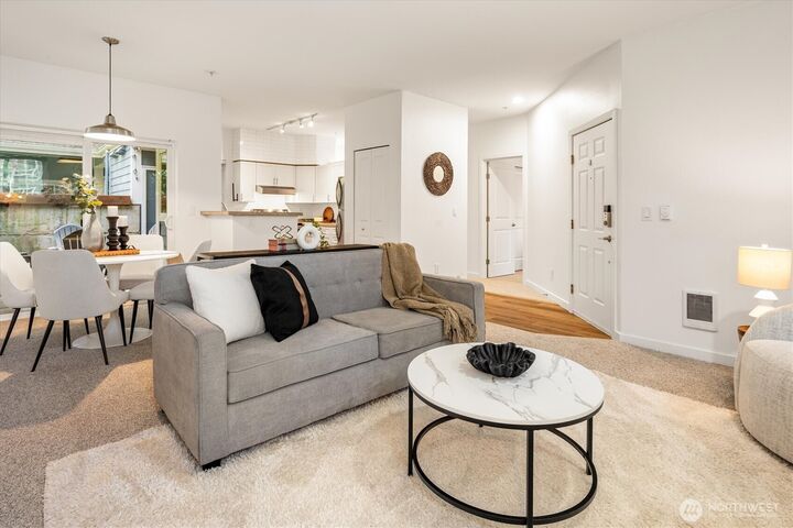 Property Photo:  3915  243rd Pl  SE K101  WA 98021 