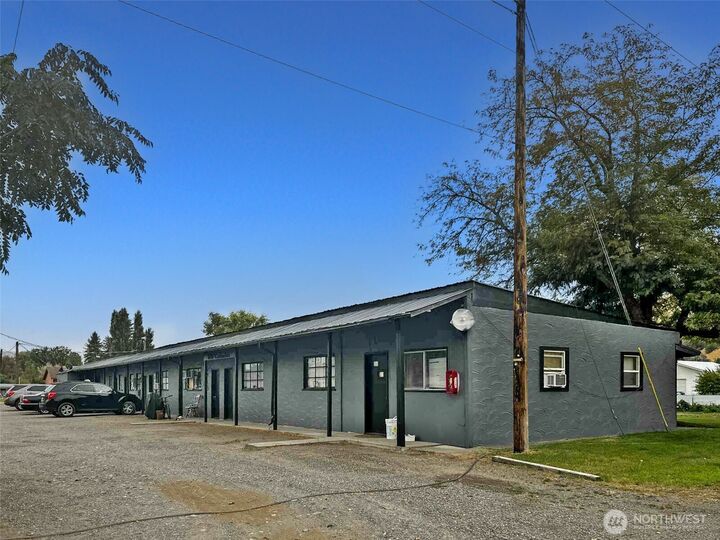 Property Photo:  616  Columbia Avenue  WA 98813 