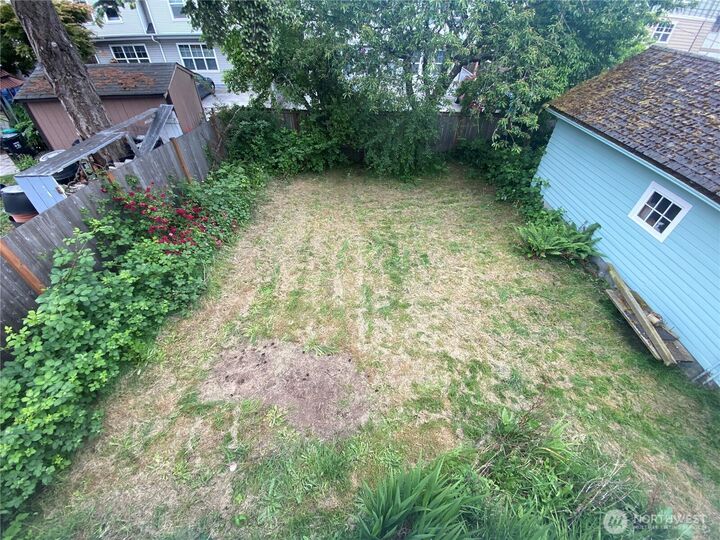 Property Photo: 5620 40th Avenue SW WA 98136