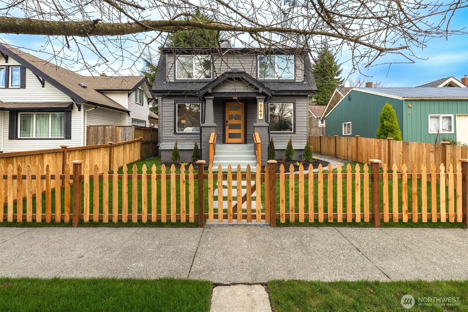 Property Photo:  949 S Ridgewood Avenue  WA 98405 