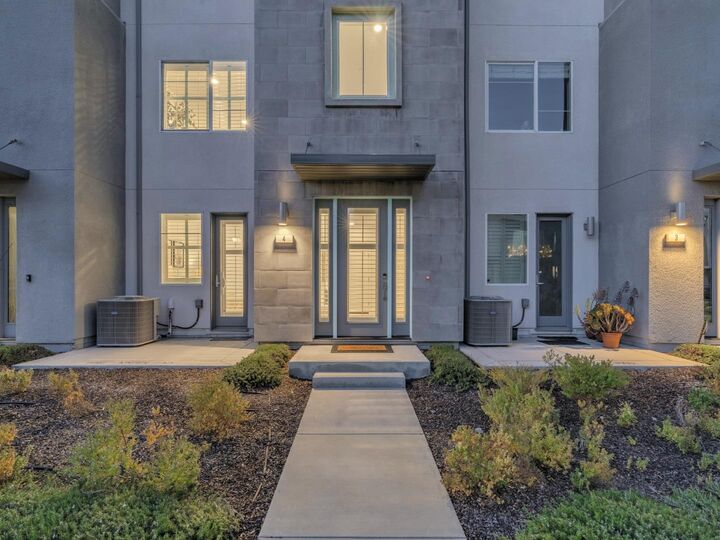 Property Photo:  115 Agustin Narvaez Street 4  CA 95136 