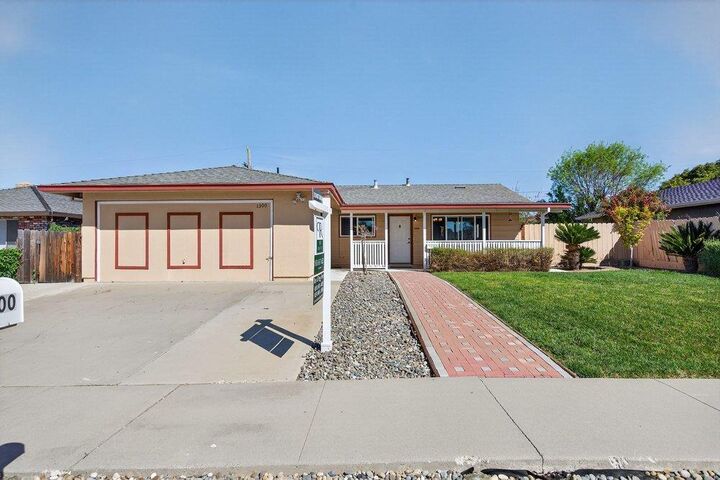 Property Photo:  1300 Mesa Drive  CA 95023 