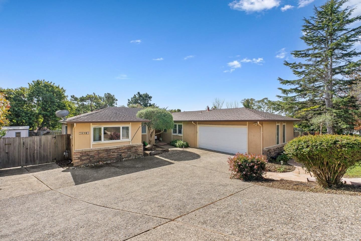 Property Photo: 14832 Mossy Oak Place CA 93907