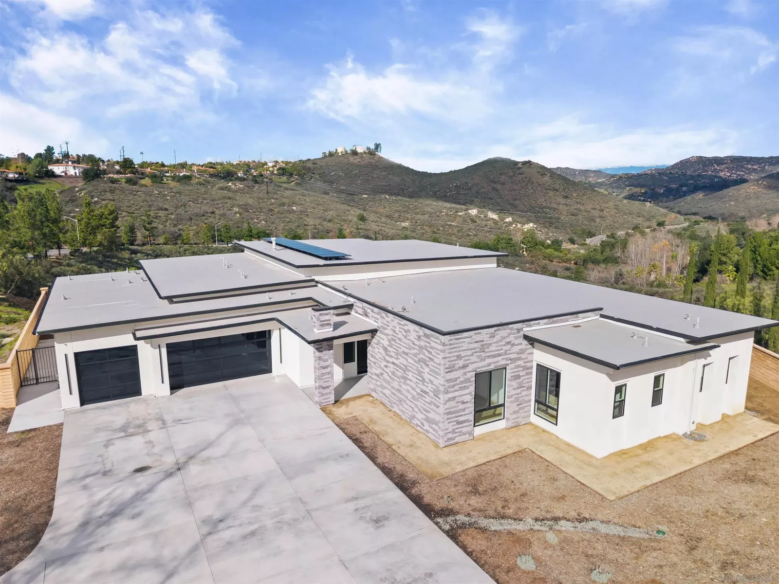 Property Photo: 16925 Old Coach Rd CA 92064