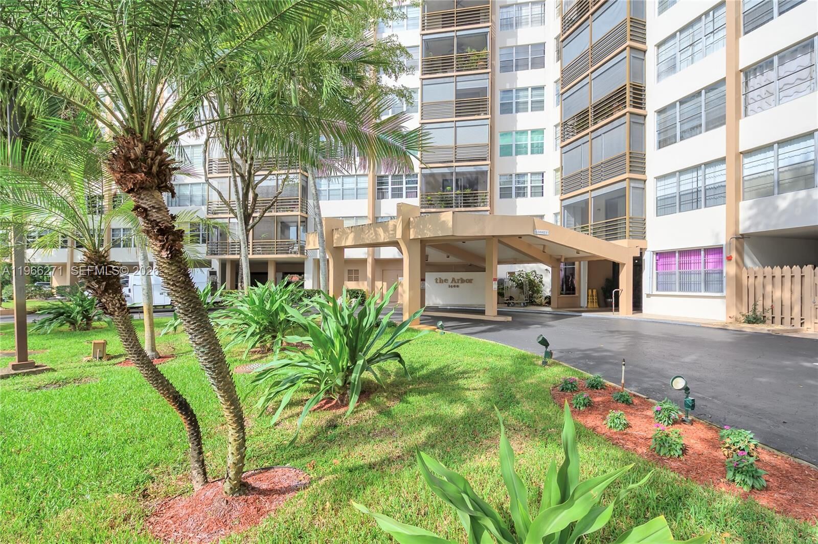 Property Photo:  1400 Saint Charles Place 420  FL 33026 