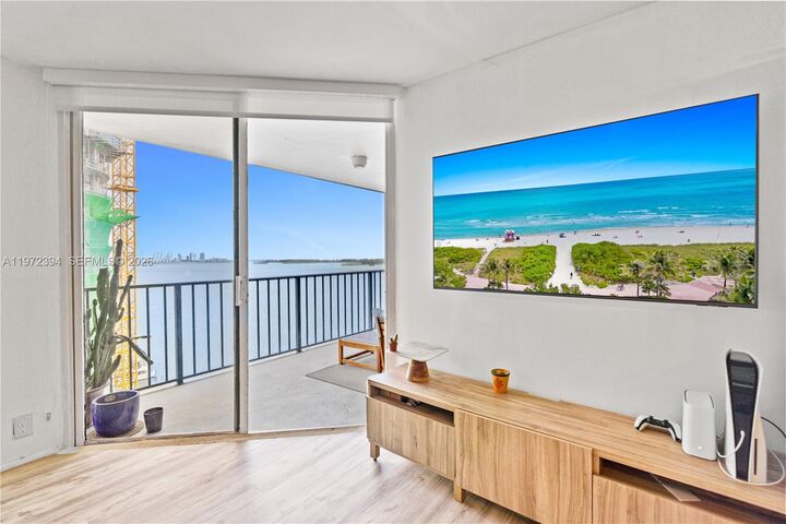 Property Photo:  1865 Brickell Ave A2006  FL 33129 