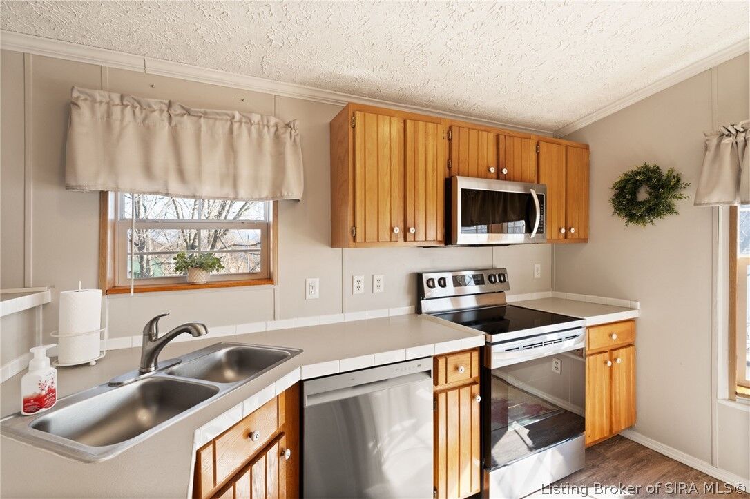 Property Photo:  4618 Rivers Edge Drive  IN 47111 