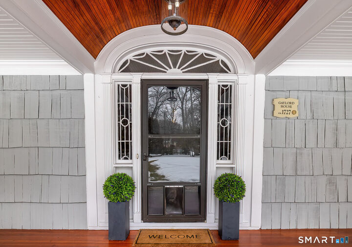 Property Photo:  6 Downe Lane  CT 06897 