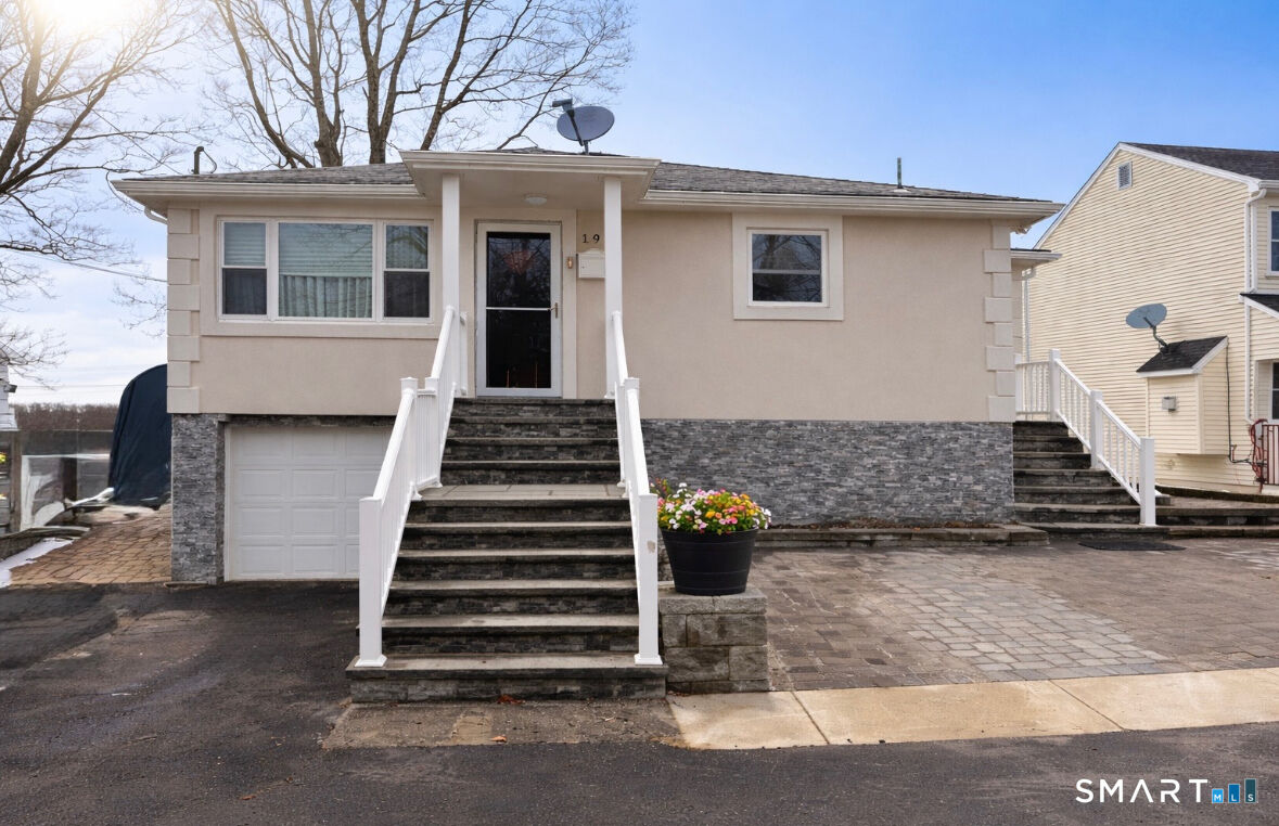 Property Photo: 190 Anderson Avenue CT 06708