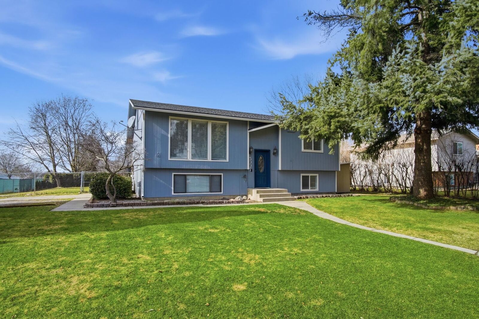 Property Photo:  5007 N Darin Rd  WA 99027 