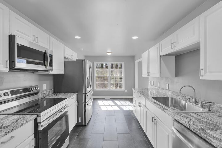 Property Photo:  912 Still Spring Run  SC 29349 