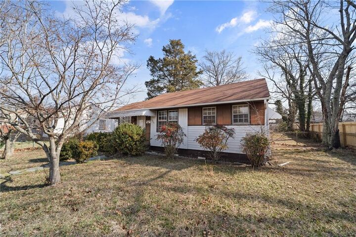 Property Photo: 3029 Bon Air Avenue NC 27105