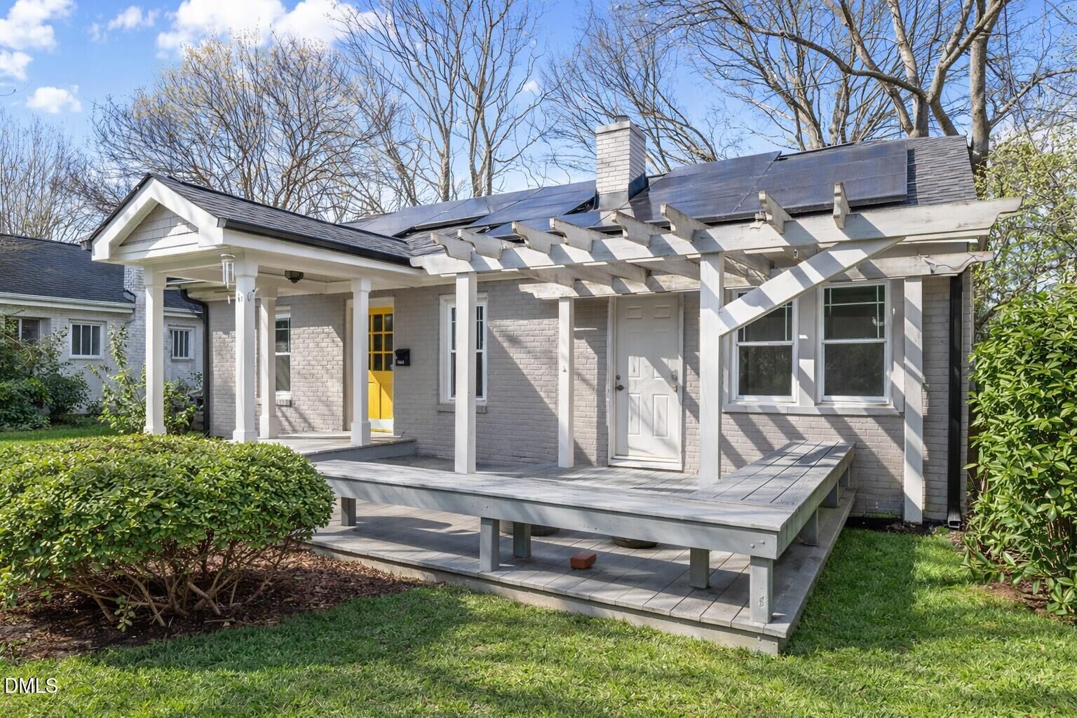 Property Photo:  1415 Courtland Drive  NC 27604 