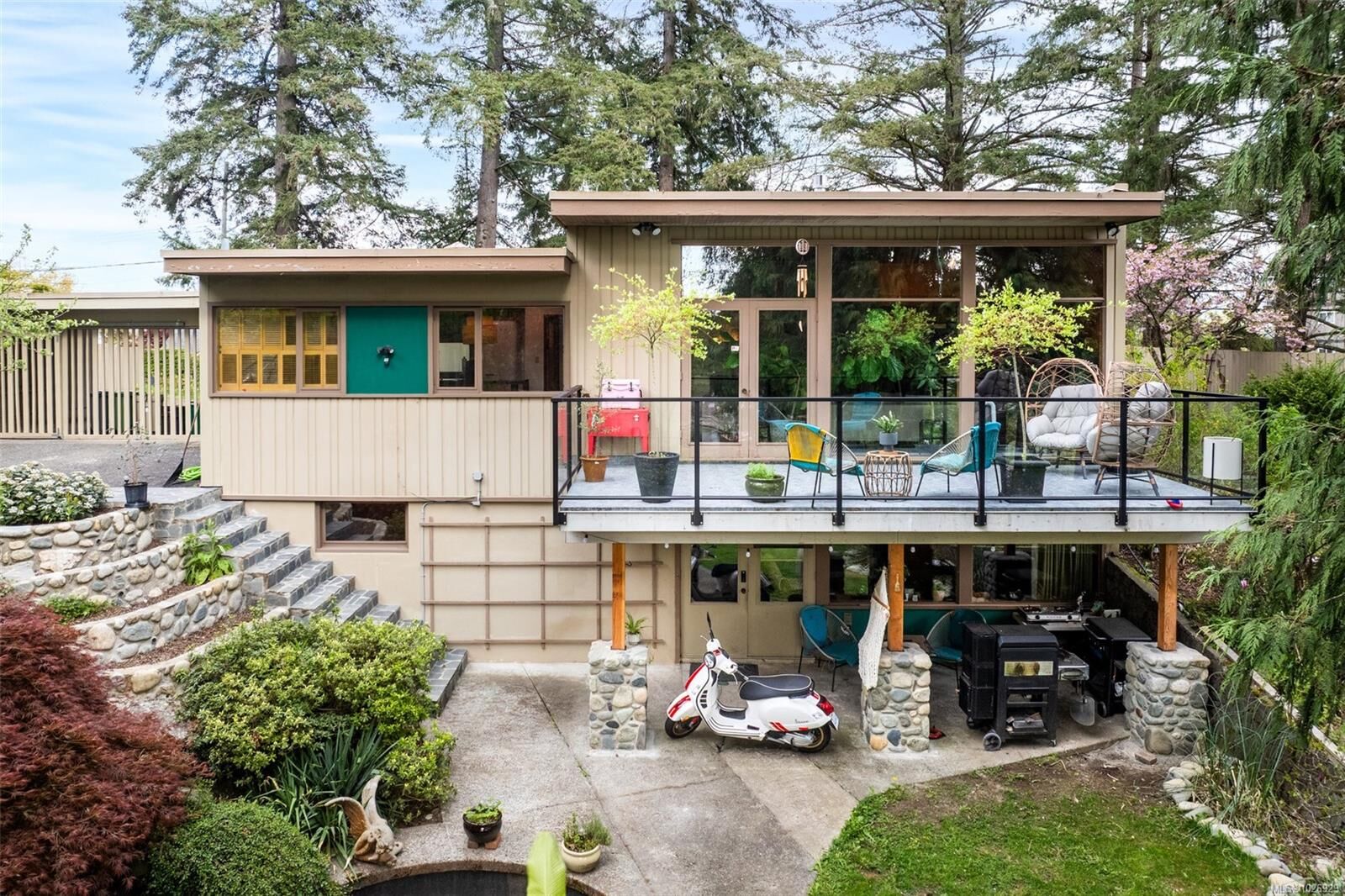 Property Photo: 6110 Grieve Rd BC V9L 2H1