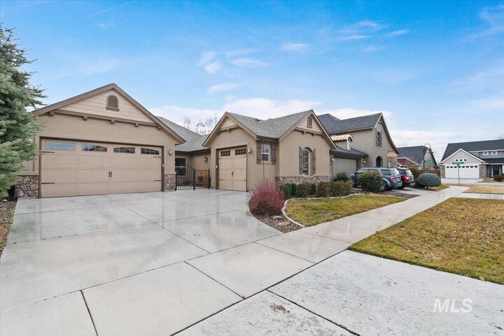 Property Photo:  10127 W Whitecrest St  ID 83669 