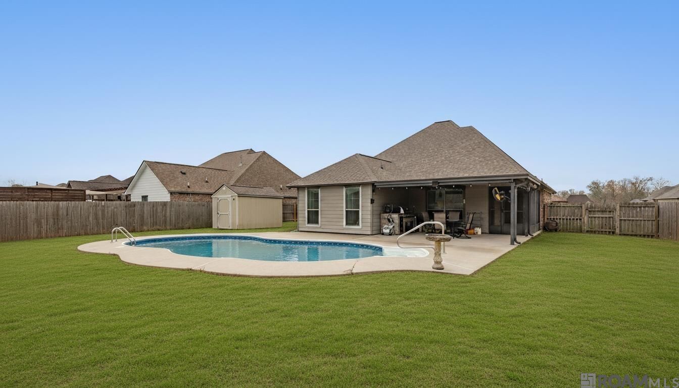 Property Photo:  41408 Creekstone Ave  LA 70769 