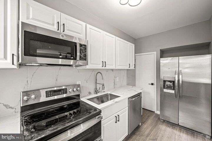 Property Photo:  1652 W Mentor Street  PA 19141 