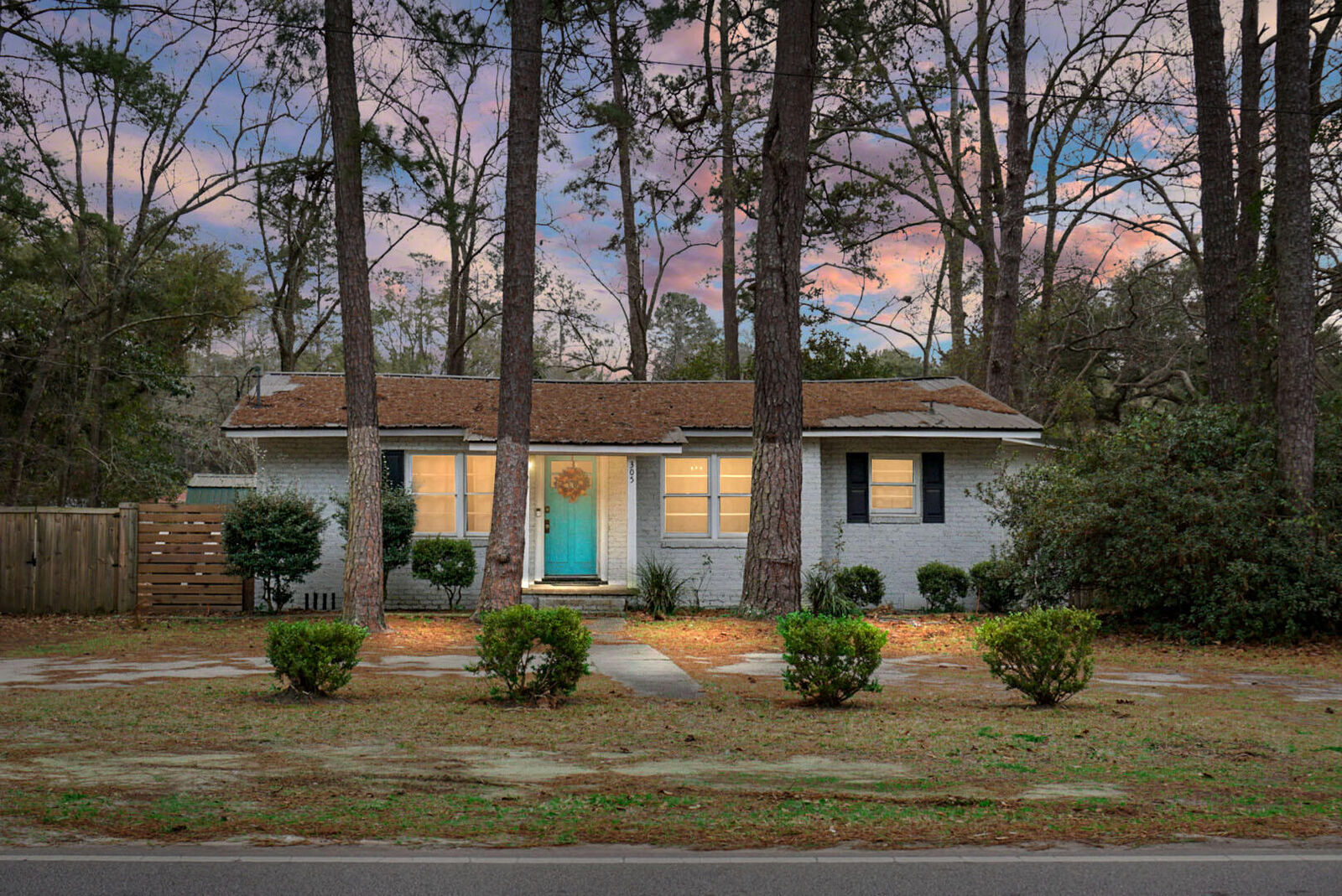 Property Photo:  305 Forest Circle  SC 29488 