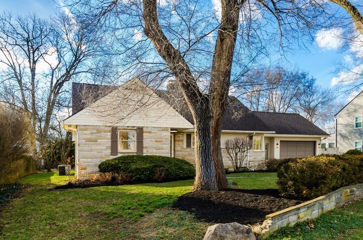 Property Photo: 41 S Broadleigh Road OH 43209