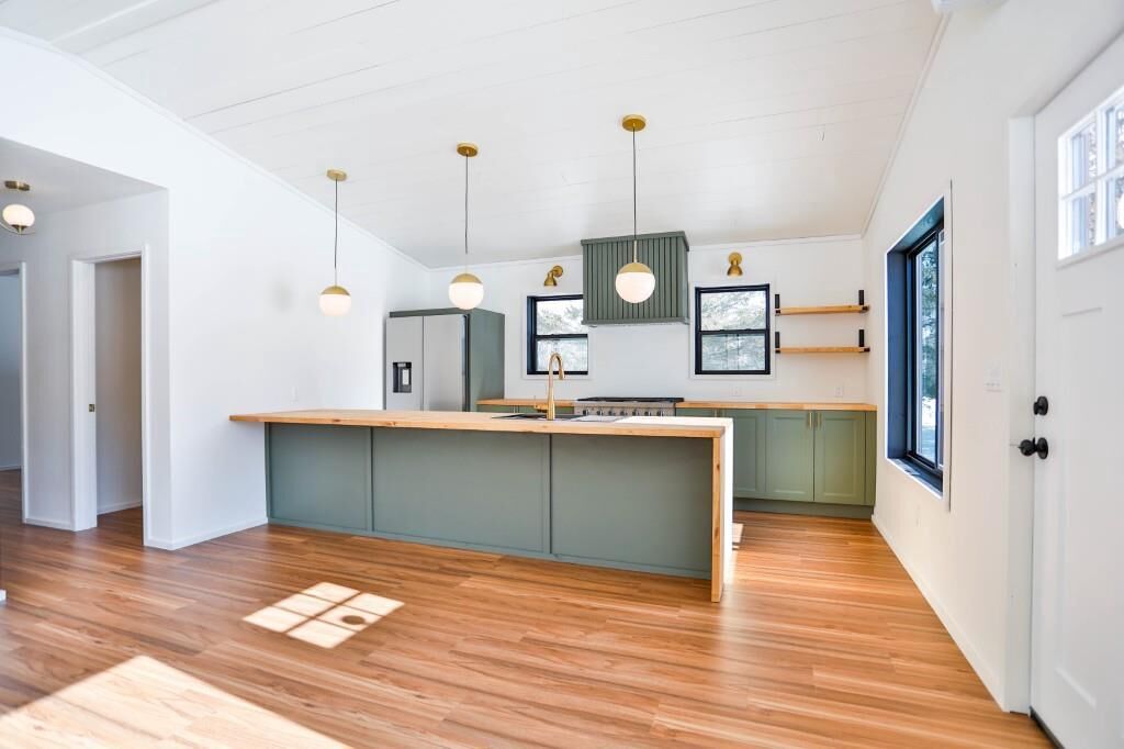 Property Photo:  812 S Center Avenue  WI 54452 