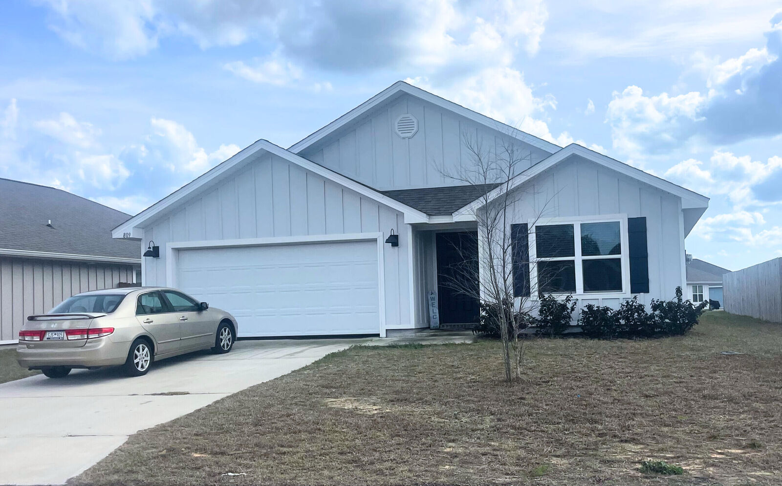 Property Photo: 809 Otto Loop FL 32539