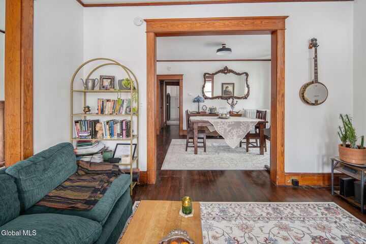 Property Photo:  9 Mereline Avenue  NY 12209 