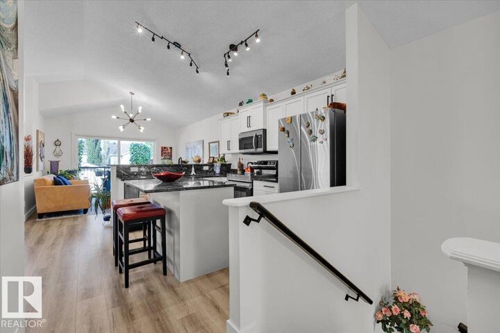 Property Photo: 7608 15 Avenue SW AB T6X 1M1