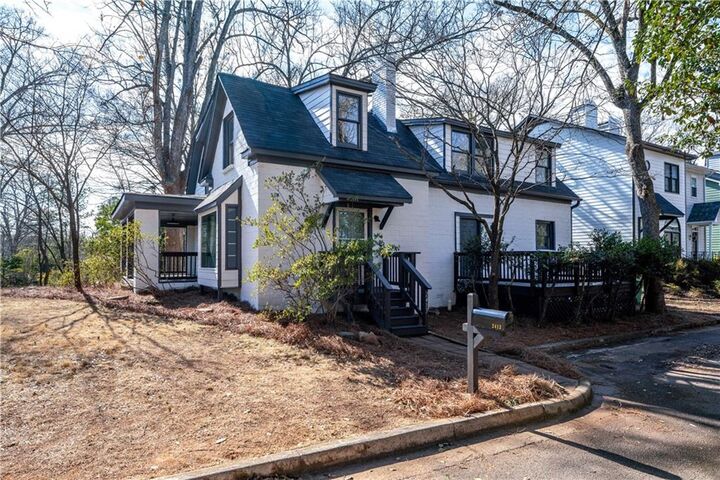 Property Photo: 2413 Charleston Oaks Lane GA 30030