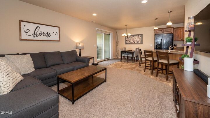 Property Photo: 808 Compass Lane ND 58504