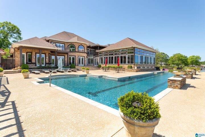 Property Photo: 267 Shelton Shores Drive AL 35160