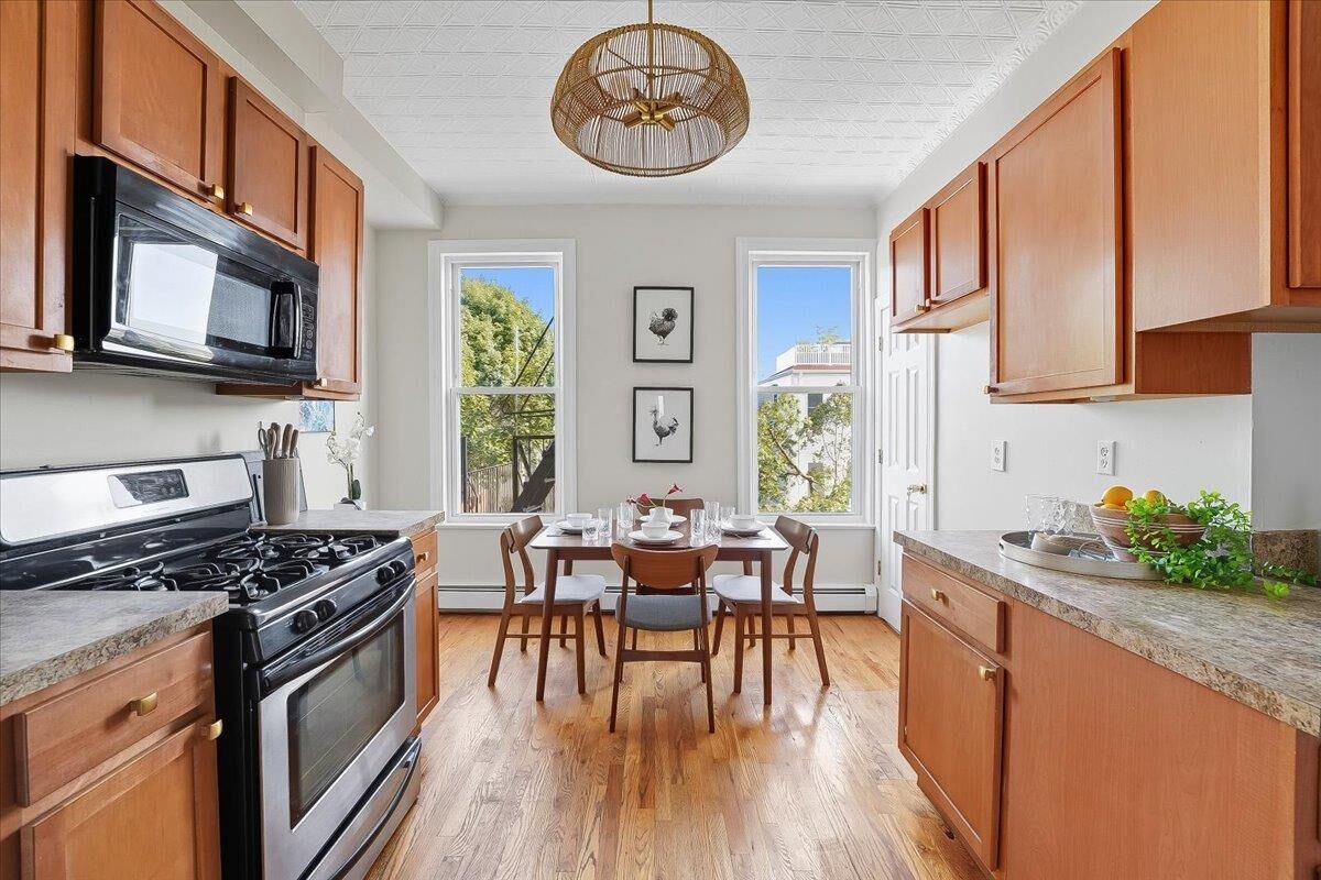 Property Photo:  198 Bowers St 2  NJ 07307 