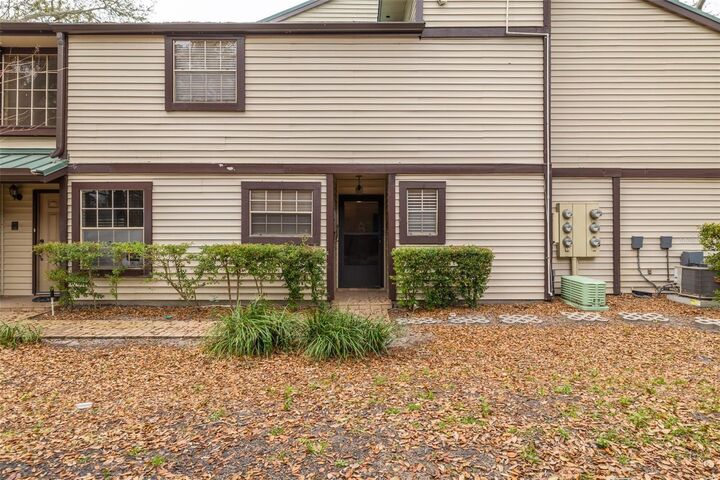 Property Photo: 1484 Buckeye Lane FL 34683