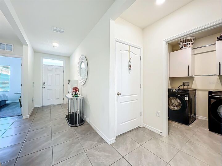 Property Photo: 1737 Aurora Ridge Drive FL 32798