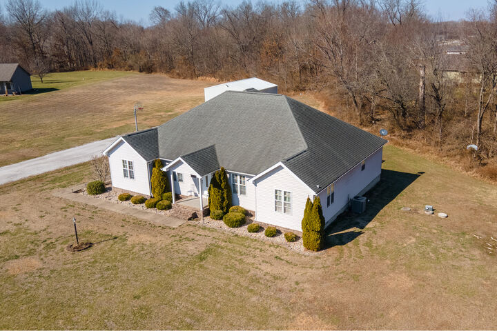 Property Photo:  898 Kirsch Street  IL 62901 