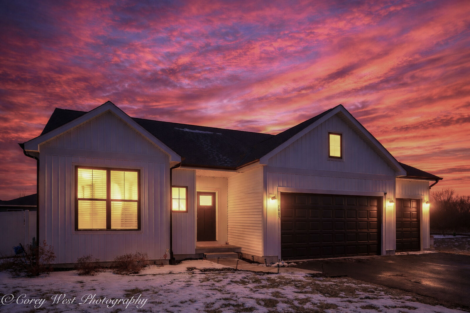 Property Photo: 1005 Joel Lane IL 60135