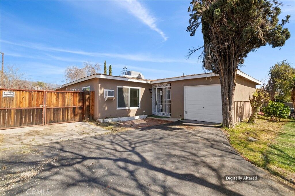 Property Photo: 1578 Magnolia CA 92411