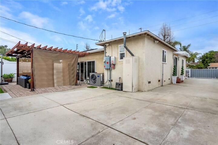 Property Photo: 16142 Haynes CA 91406
