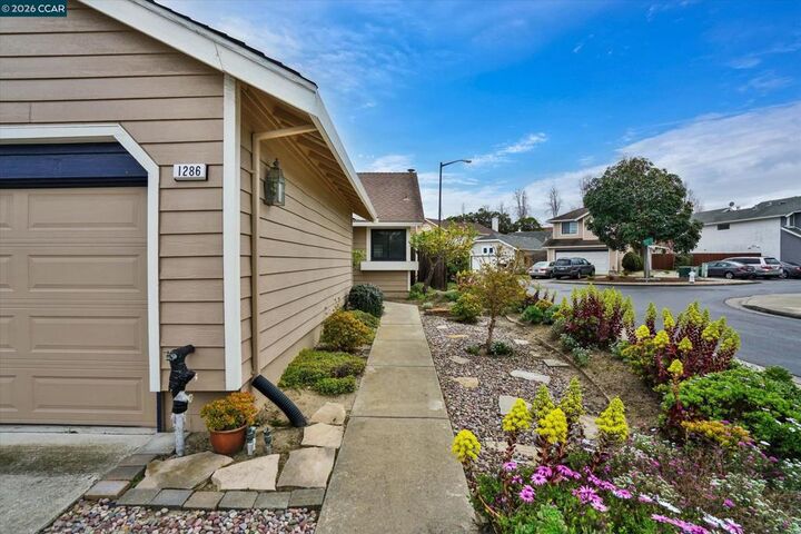 Property Photo: 1286 Clarke Ln CA 94502