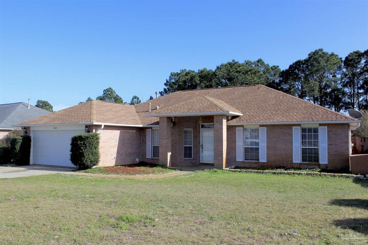 Property Photo:  625 Downhaul Dr  FL 32507 