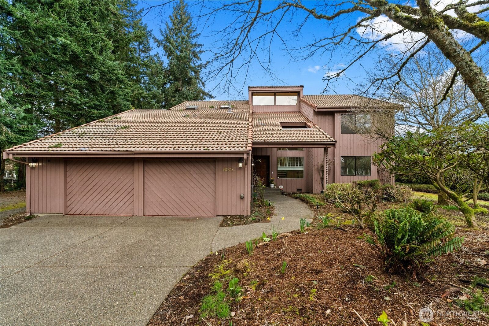 Property Photo: 6008 Indian Trail NE WA 98422